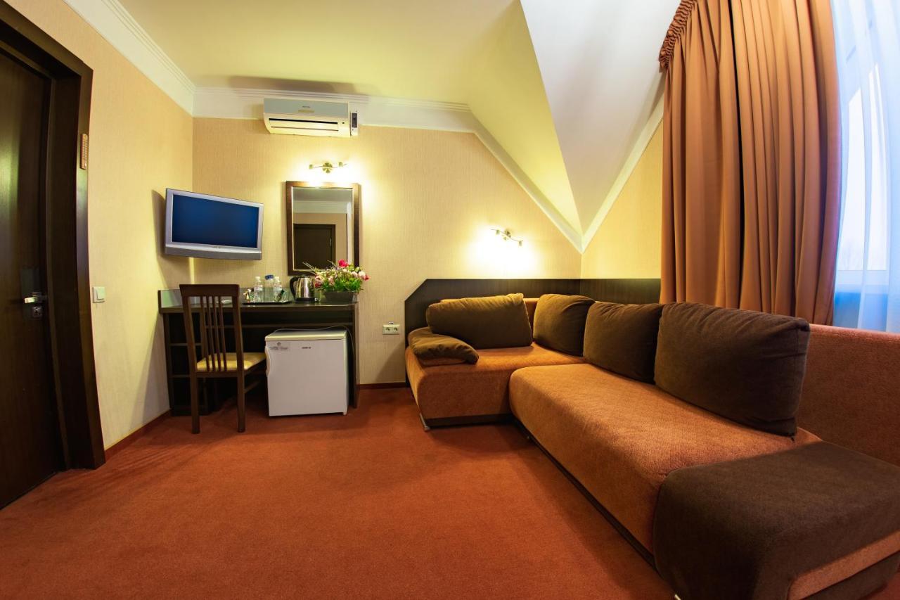 Kiev 365 Park Hotel Sofiivska Borshchahivka 外观 照片