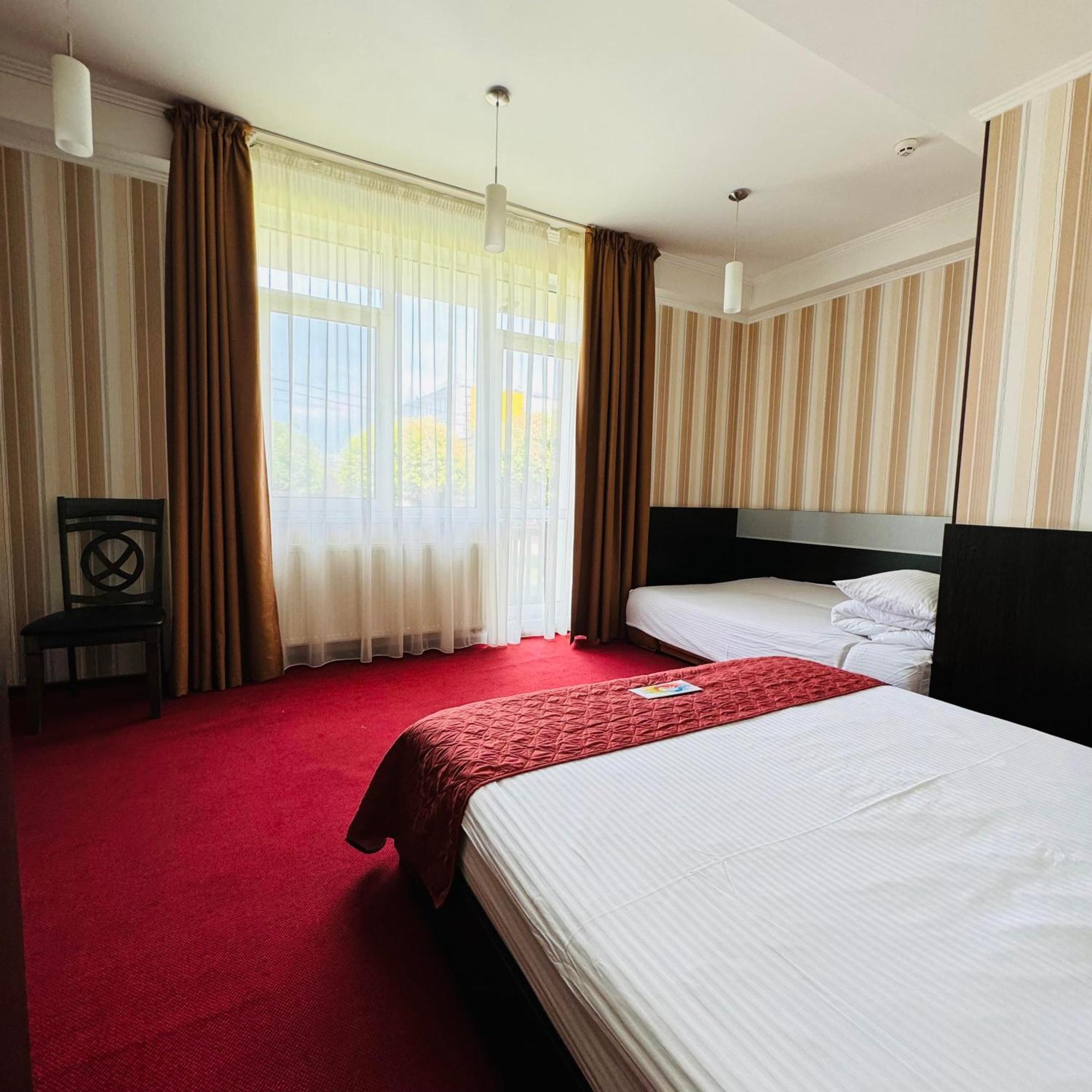 Kiev 365 Park Hotel Sofiivska Borshchahivka 外观 照片