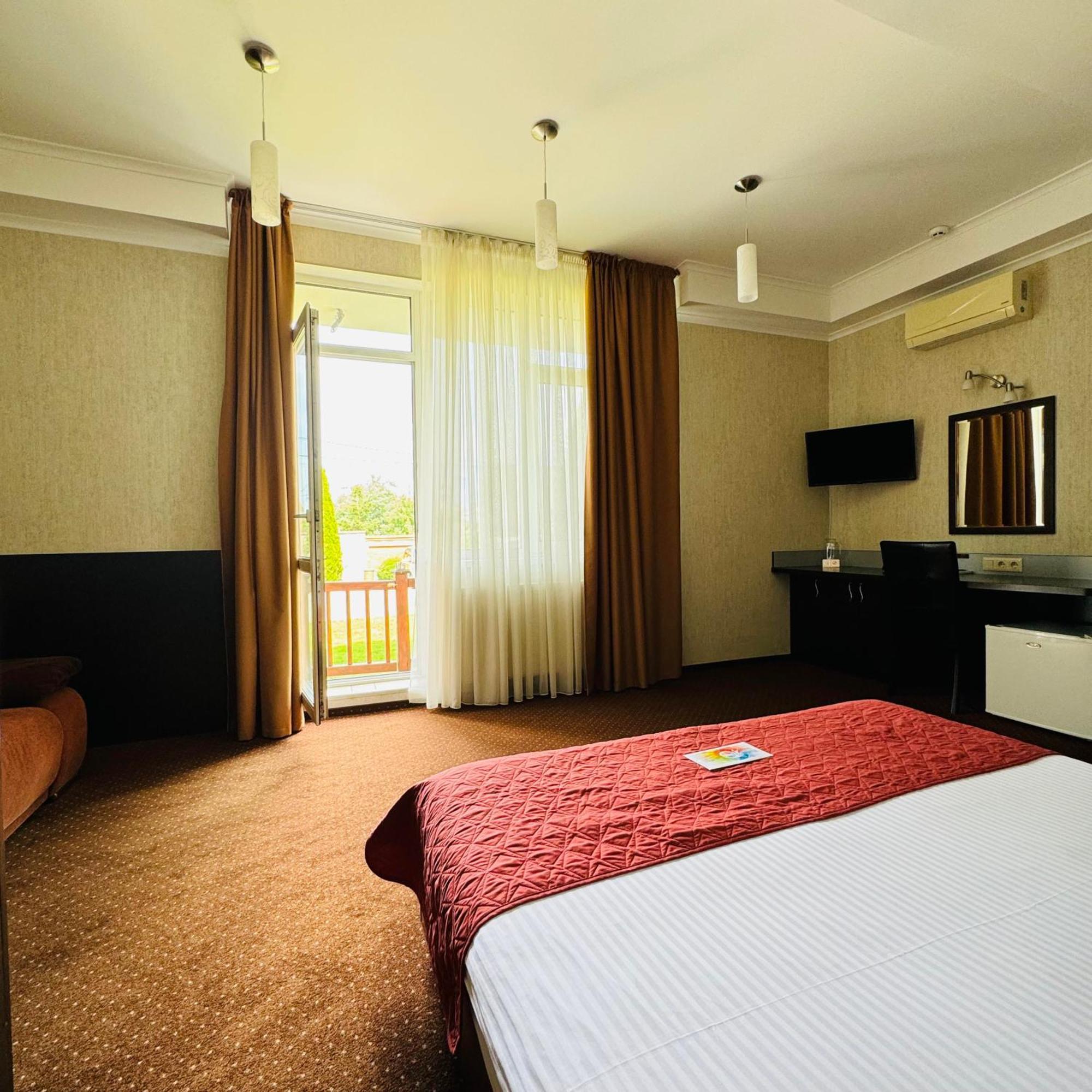 Kiev 365 Park Hotel Sofiivska Borshchahivka 外观 照片