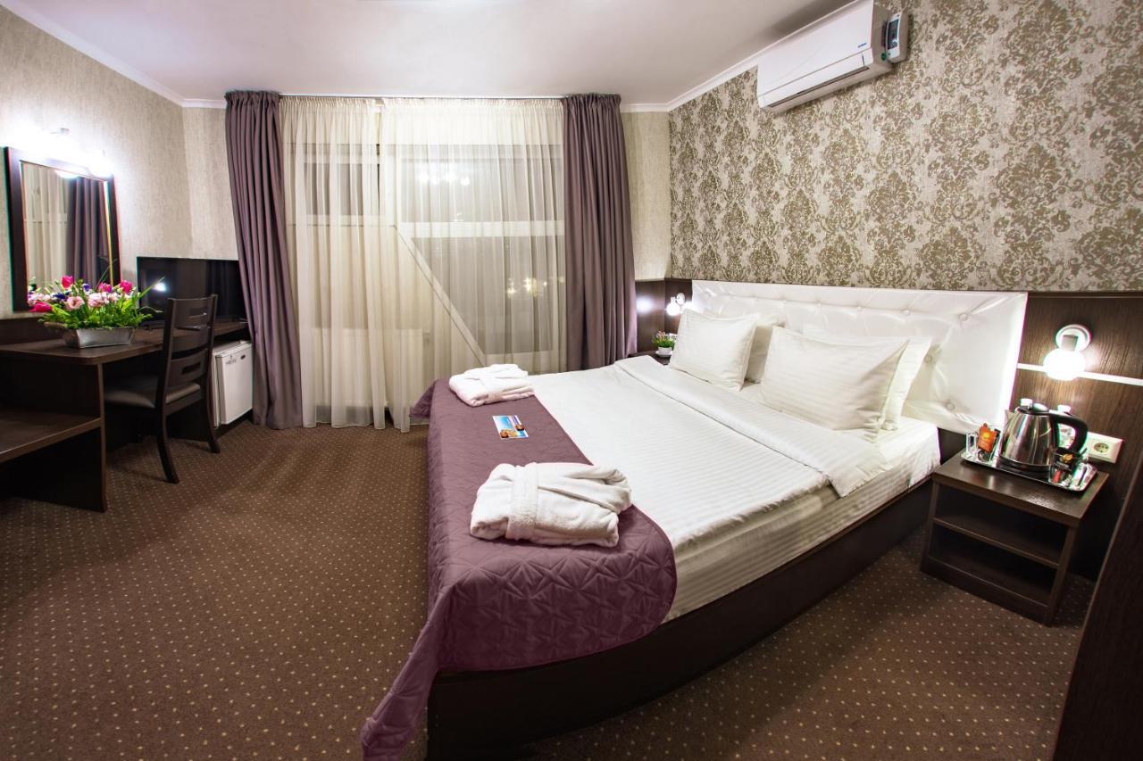 Kiev 365 Park Hotel Sofiivska Borshchahivka 外观 照片